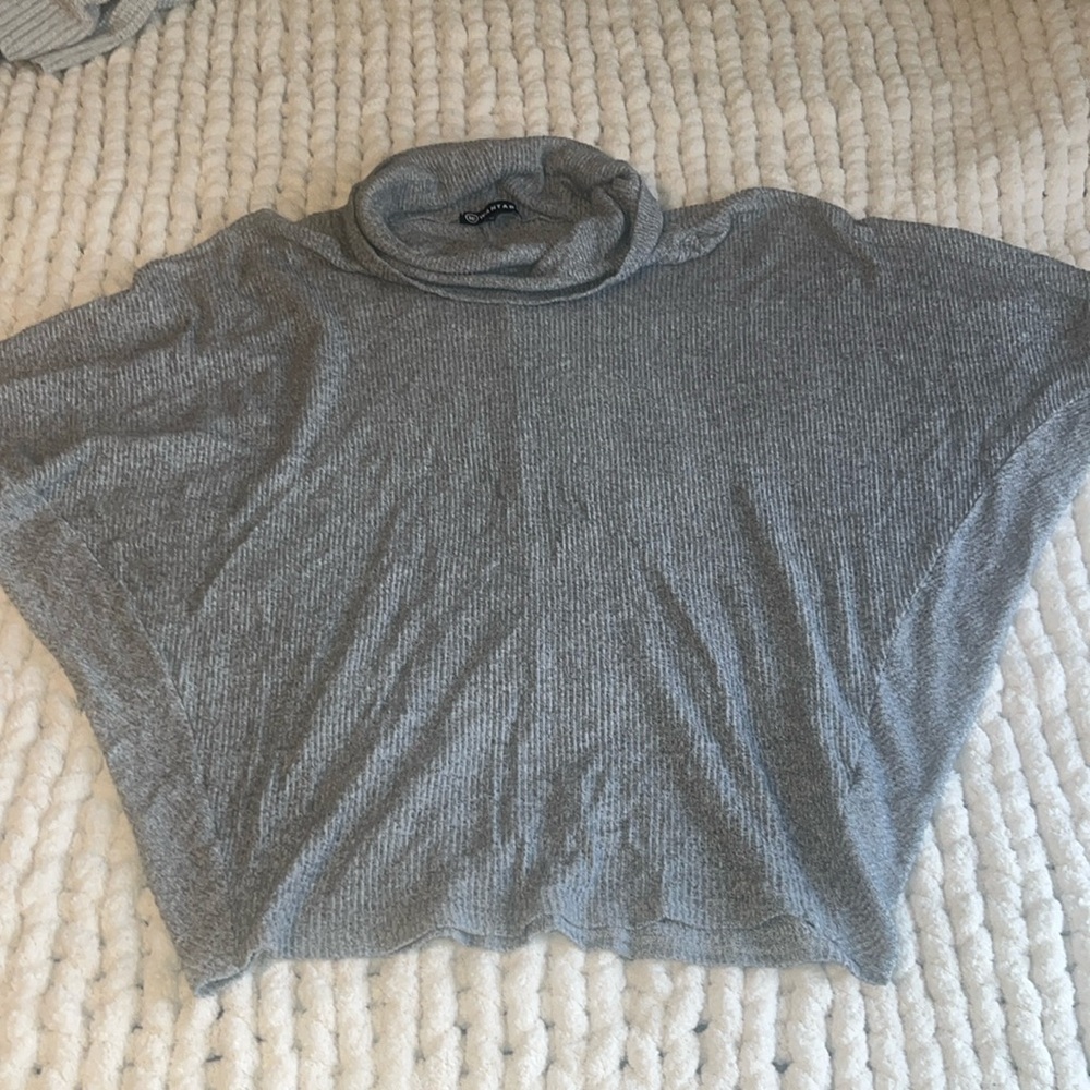 Wantable short sleeve sweater